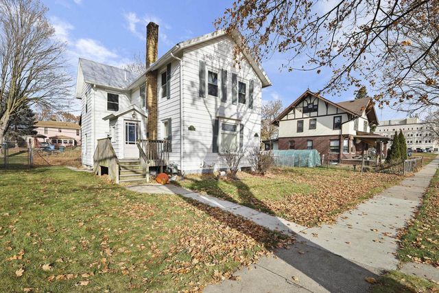 320-322 3rd Avenue, Baraboo, WI 53913