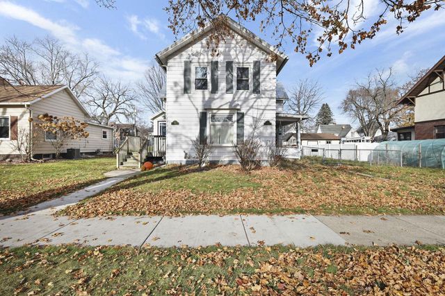 320-322 3rd Avenue, Baraboo, WI 53913