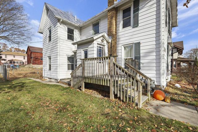 320-322 3rd Avenue, Baraboo, WI 53913