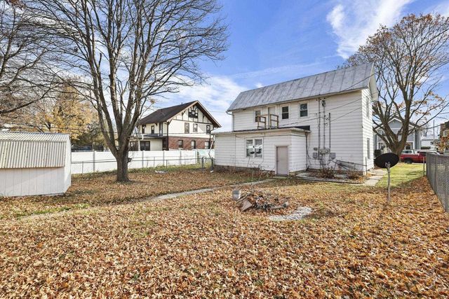 320-322 3rd Avenue, Baraboo, WI 53913