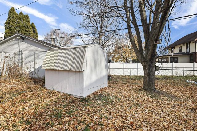 320-322 3rd Avenue, Baraboo, WI 53913