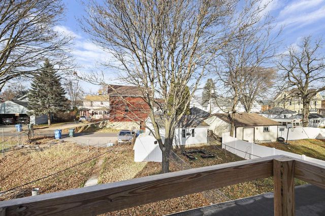 320-322 3rd Avenue, Baraboo, WI 53913