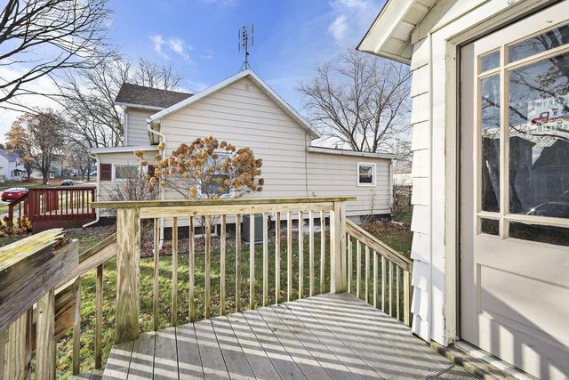 320-322 3rd Avenue, Baraboo, WI 53913