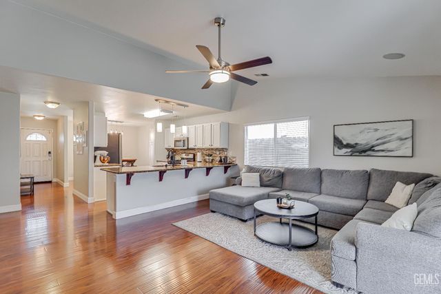 12321 High Country Drive, Bakersfield, CA 93312