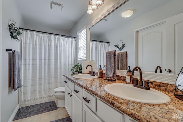 12321 High Country Drive, Bakersfield, CA 93312