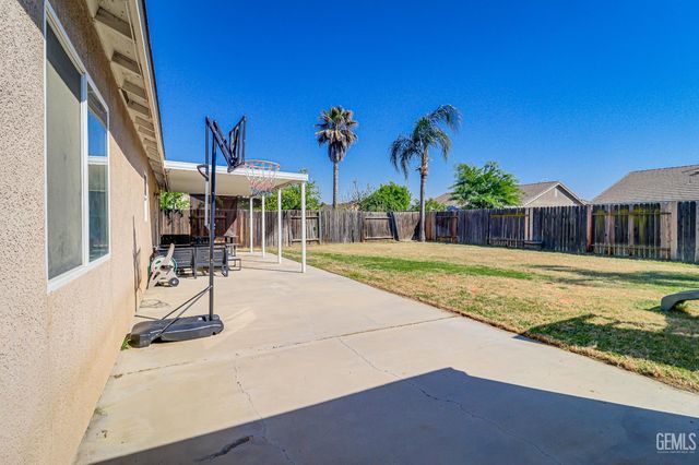 12321 High Country Drive, Bakersfield, CA 93312