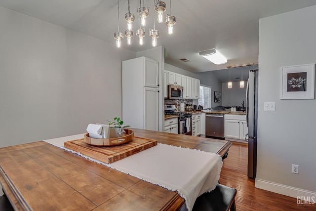 12321 High Country Drive, Bakersfield, CA 93312