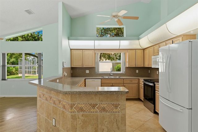 9413 SUMMERBREEZE TERRACE, New Port Richey, FL 34655