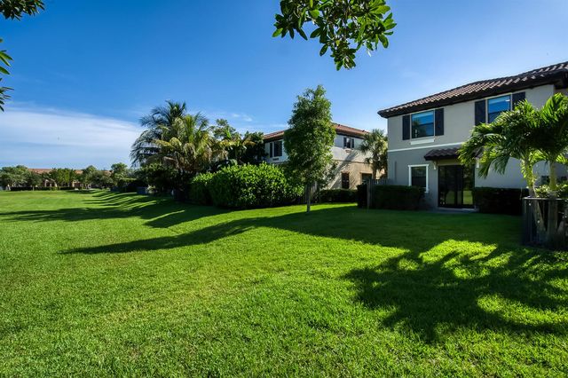 5323 SANTA MARIA Avenue, Boynton Beach, FL 33436
