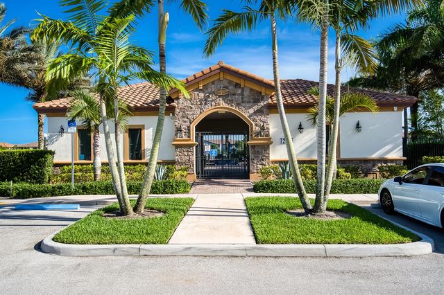 5323 SANTA MARIA Avenue, Boynton Beach, FL 33436