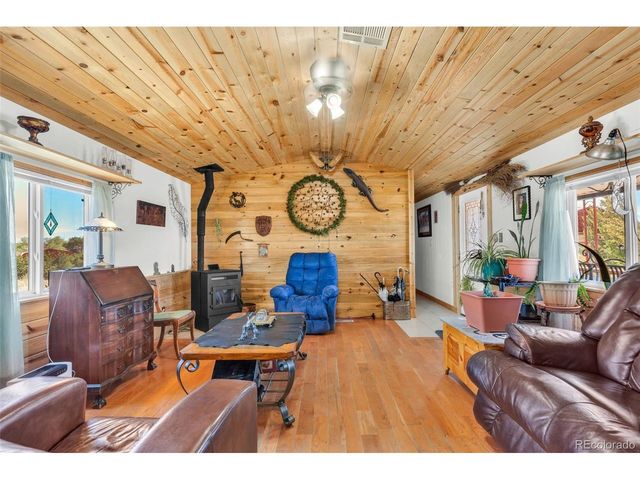 325 5th St, Penrose, CO 81240