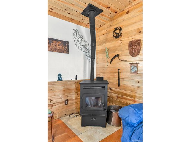 325 5th St, Penrose, CO 81240