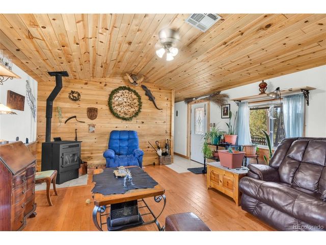 325 5th St, Penrose, CO 81240