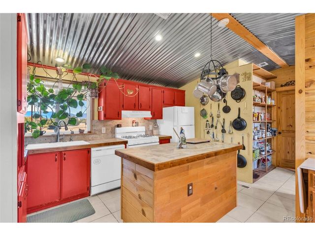 325 5th St, Penrose, CO 81240