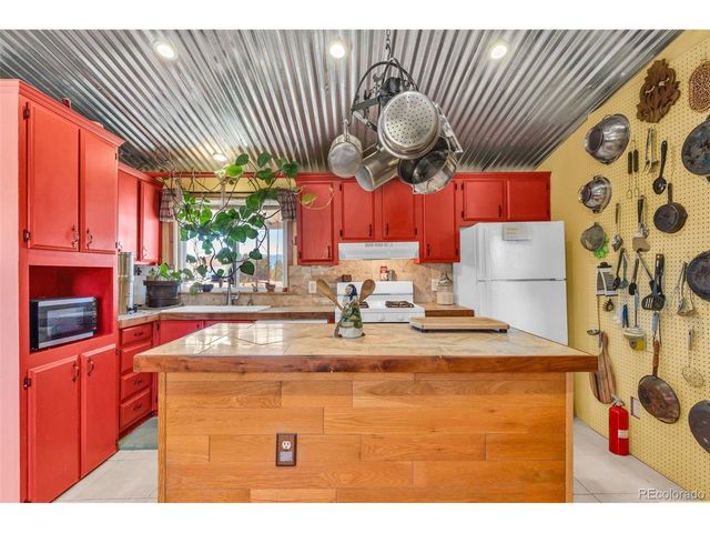 325 5th St, Penrose, CO 81240