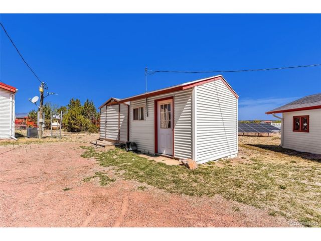 325 5th St, Penrose, CO 81240