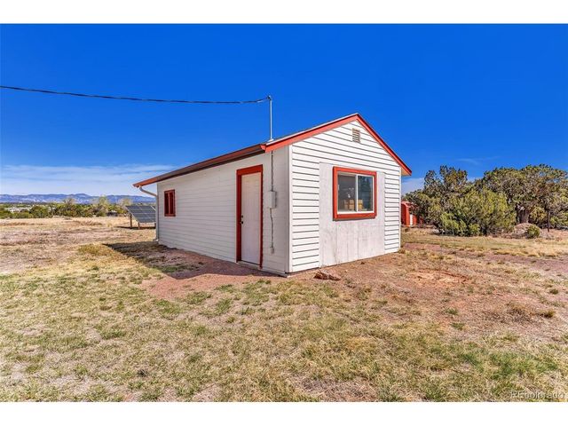 325 5th St, Penrose, CO 81240