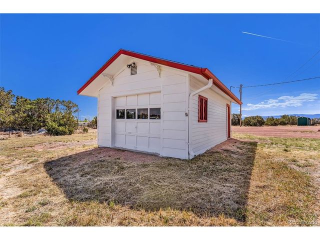 325 5th St, Penrose, CO 81240