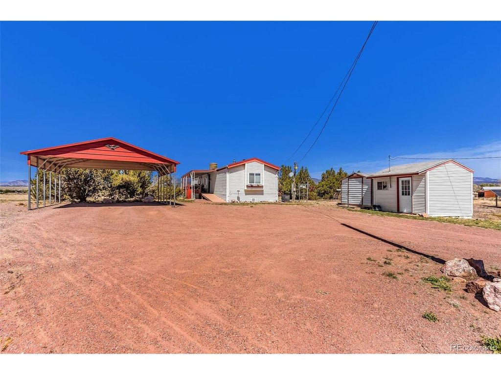 325 5th St, Penrose, CO 81240
