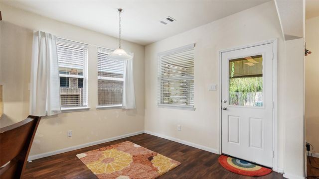 1668 Maggie Trail Drive, Alvin, TX 77511