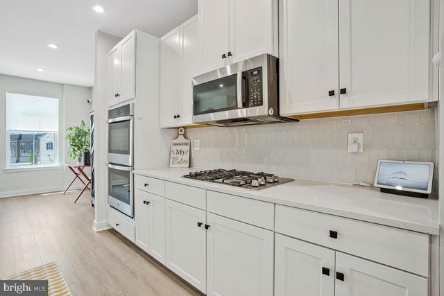 164 LAWNDALE DR, Bowie, MD 20716