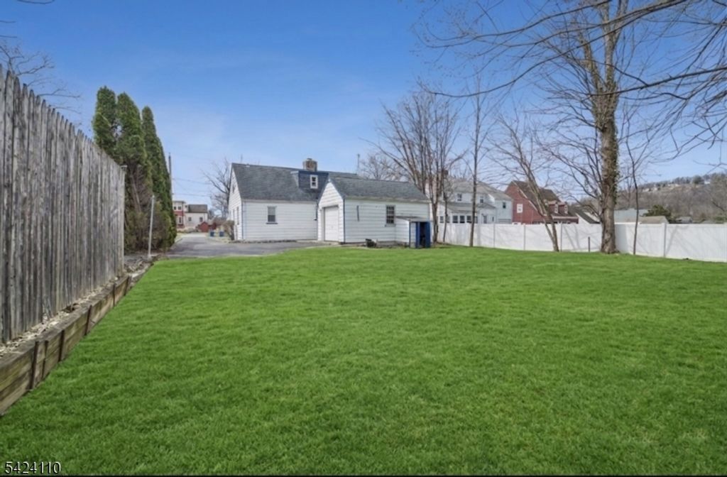 230 Sandford Ave, North Plainfield Boro, NJ 07060 — photo 2