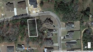 310 Brownstone Loop, Elmore, AL 36025