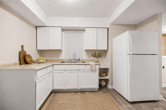 8411 Olive Street, Kansas City, MO 64132