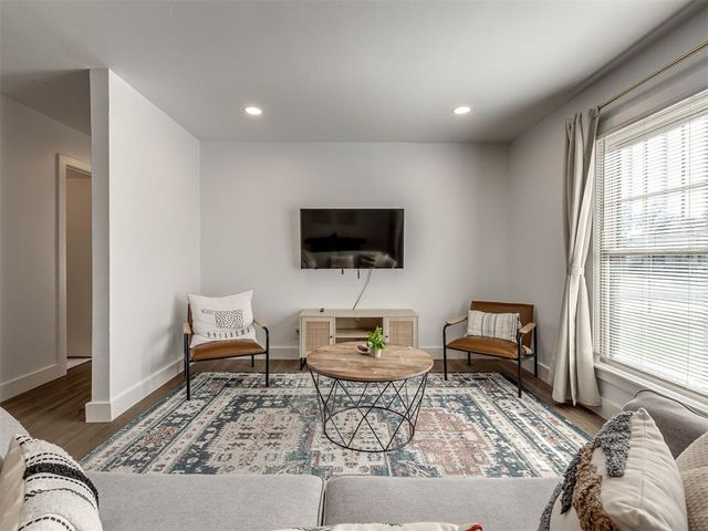 1111 W Comanche Street, Norman, OK 73069