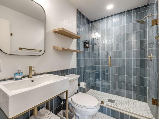 1111 W Comanche Street, Norman, OK 73069