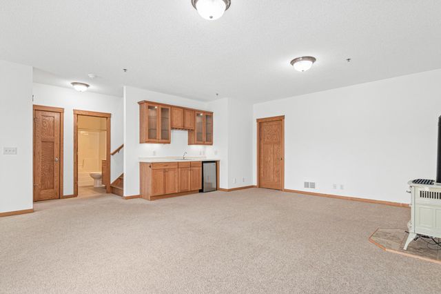 4185 Centerville Road, Vadnais Heights, MN 55127