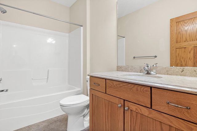 4185 Centerville Road, Vadnais Heights, MN 55127