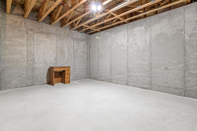 4185 Centerville Road, Vadnais Heights, MN 55127