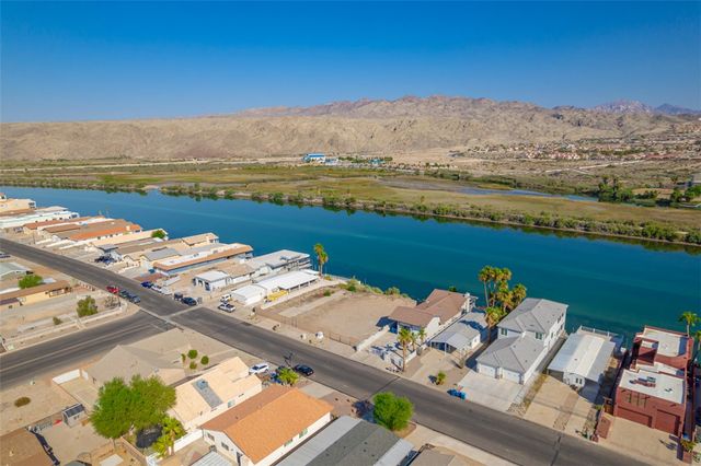 715 Riverfront Drive, Bullhead City, AZ 86442