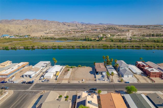 715 Riverfront Drive, Bullhead City, AZ 86442