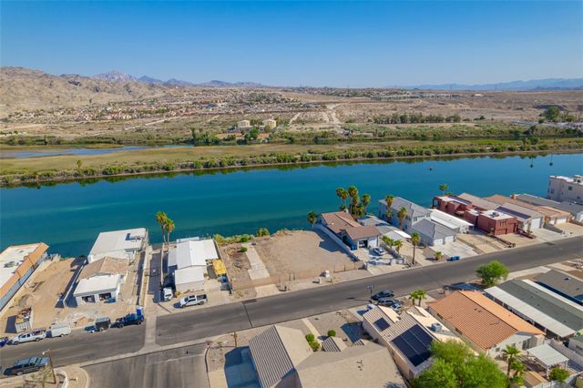 715 Riverfront Drive, Bullhead City, AZ 86442