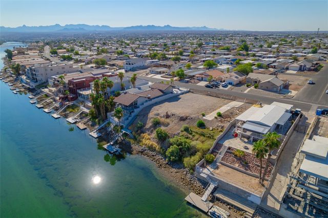 715 Riverfront Drive, Bullhead City, AZ 86442