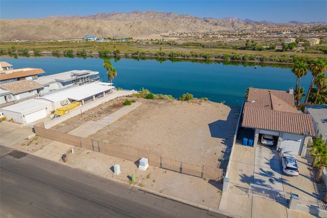 715 Riverfront Drive, Bullhead City, AZ 86442
