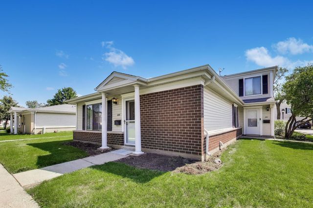 1313 cove Drive 211A, Prospect Heights, IL 60070
