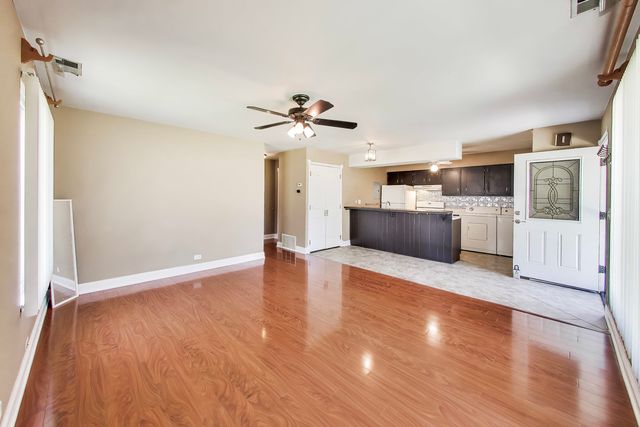 1313 cove Drive 211A, Prospect Heights, IL 60070