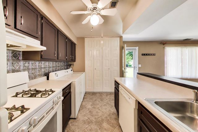 1313 cove Drive 211A, Prospect Heights, IL 60070