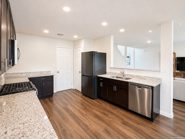 7324 YUCCA PL, San Antonio, TX 78253