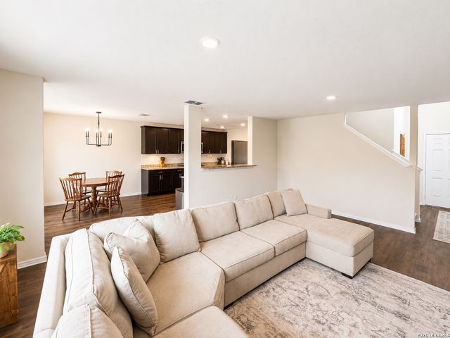 7324 YUCCA PL, San Antonio, TX 78253