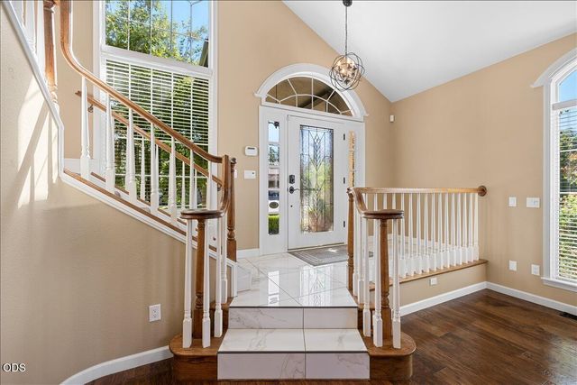 3270 Larue Drive, Medford, OR 97504