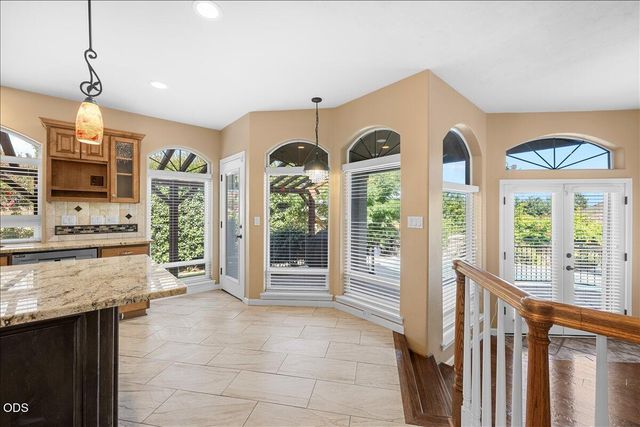 3270 Larue Drive, Medford, OR 97504
