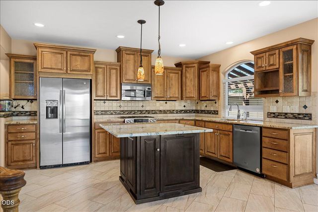 3270 Larue Drive, Medford, OR 97504
