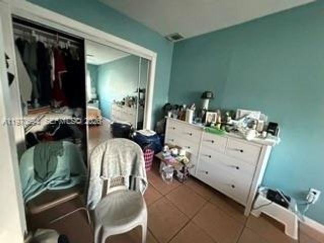 729 SW 5th Ct, Hallandale Beach, FL 33009