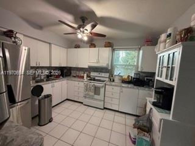 729 SW 5th Ct, Hallandale Beach, FL 33009