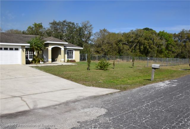 1514 Summer Road, Lake Placid, FL 33852