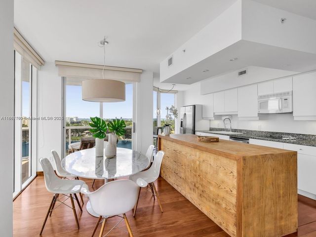 4779 W Collins Ave 1005, Miami Beach, FL 33140